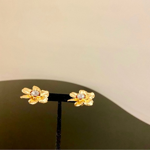 NWT Luxury Minimalist Formal J. Crew crystal preppy floral statement earrings - Picture 10 of 17